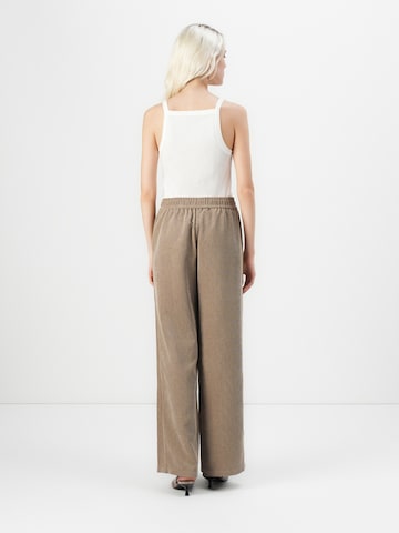 JDY Широка кройка Панталон 'JDYULLA OHIO' в кафяво