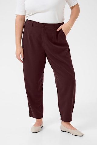 Loosefit Pantalon à pince 'KCMerla' KAFFE CURVE en vert : devant
