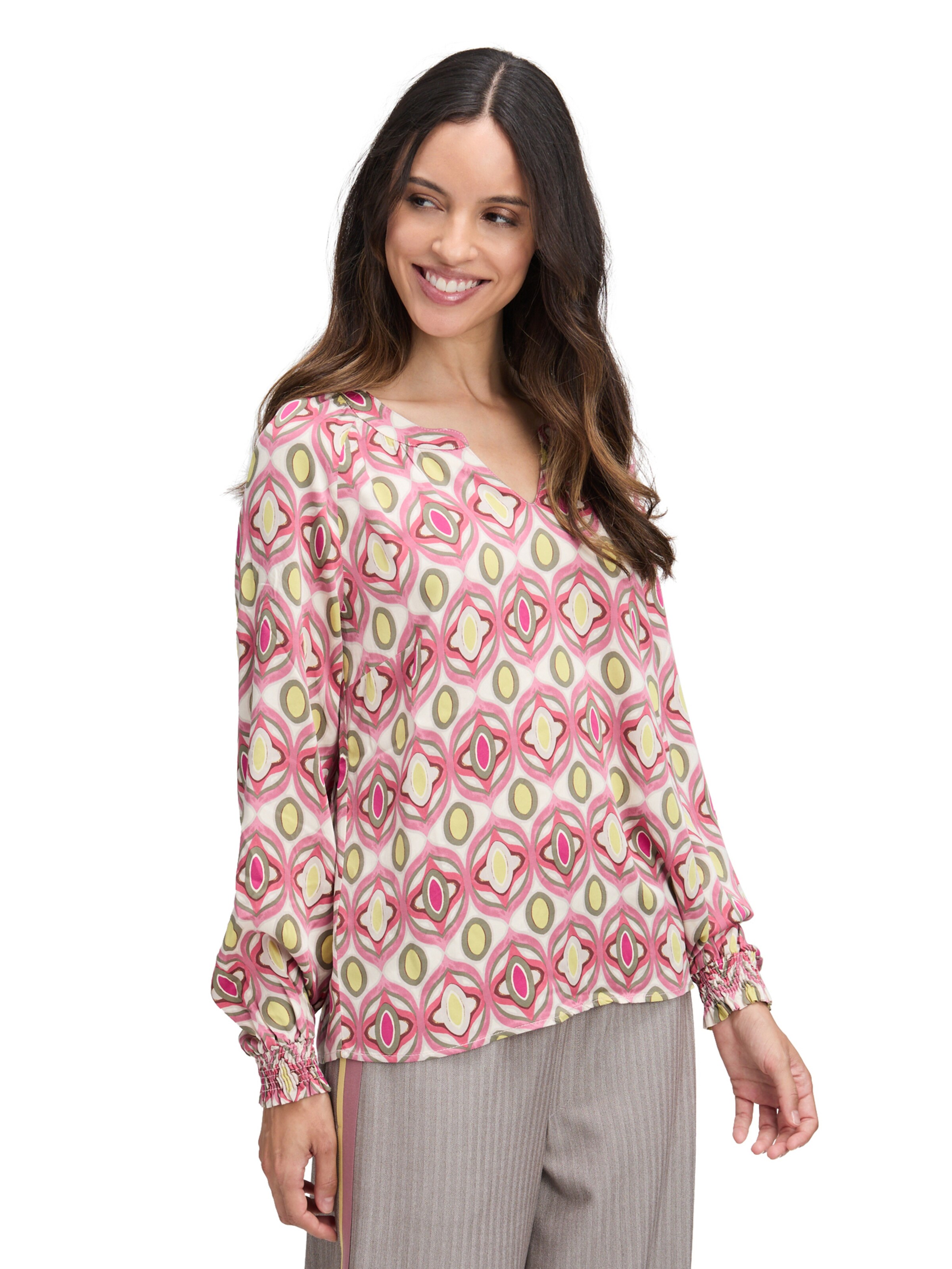 Cartoon Blouse in Geel: voorkant