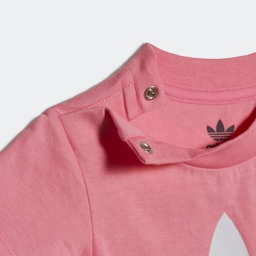 ADIDAS ORIGINALS T-Shirt 'Trefoil' in Pink