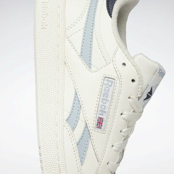 Baskets basses 'Revenge' Reebok en blanc