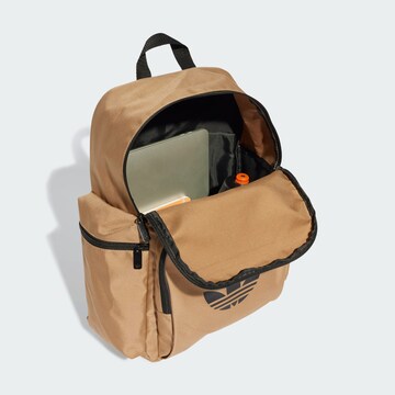 ADIDAS ORIGINALS - Mochila 'Adicolor' en marrón
