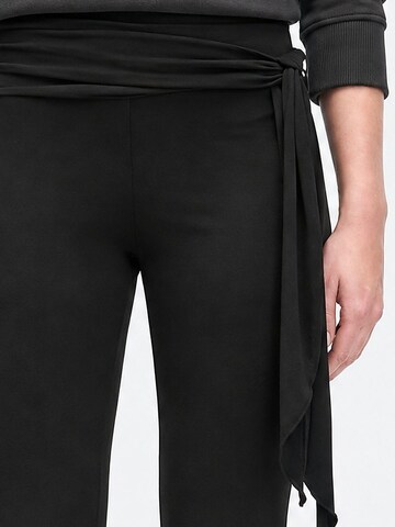 Pantalon 'Hose' Ethiquet en noir