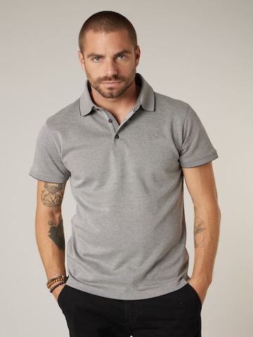 T-Shirt 'VELVORN' Deeluxe en gris : devant