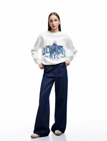 Koton Sweatshirt in White