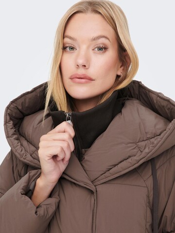 ONLY Winter Coat 'Hailey' in Brown