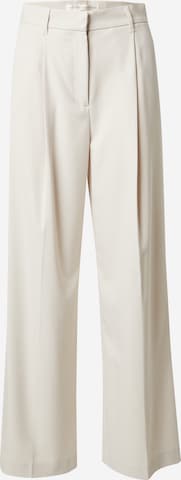 Guido Maria Kretschmer Women Loose fit Pleat-Front Pants 'Svea' in White: front