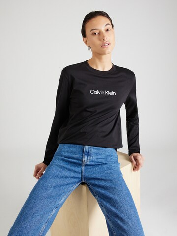 Calvin Klein T-shirt i svart: framsida