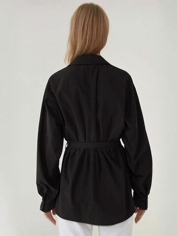 Camicia da donna di Hiccup in nero