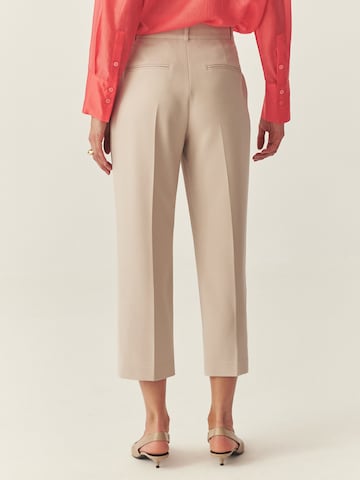regular Pantaloni con piega frontale 'Sek' di TATUUM in beige