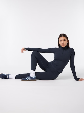 YO-GAYA Sports top 'Quarter Zip Long Sleeve Top' in Blue