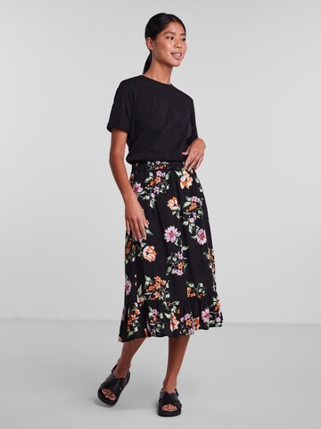 PIECES Skirt 'Adnana' in Black