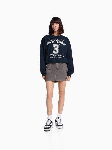 Bershka Sweatshirt in Blau