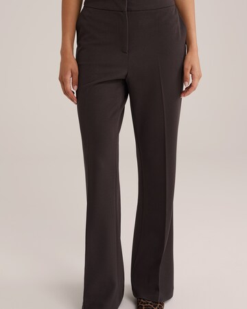 WE Fashion Regular Broek in Bruin: voorkant