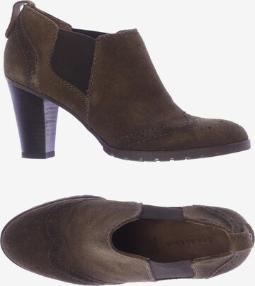 5TH AVENUE Flats & Loafers in 39 in Brown: front
