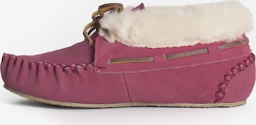 Minnetonka Low shoe 'Charley' in Pink: front