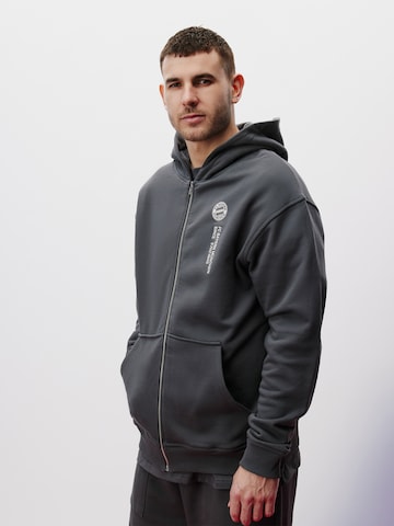 FCBM Zip-Up Hoodie 'Colin' in Grey: front