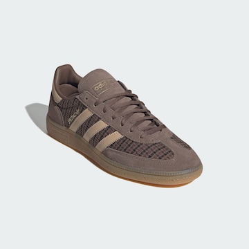 ADIDAS ORIGINALS - Sapatilhas baixas 'Spezial' em castanho