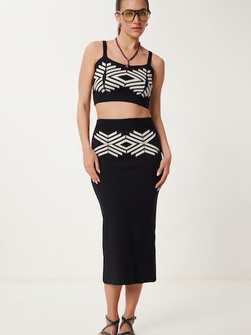 Costume Happiness İstanbul en noir : devant