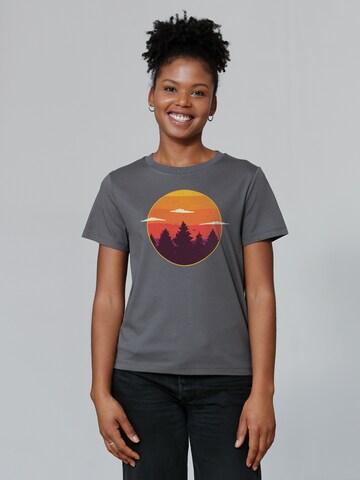 Watapparel T-Shirt in Grau: Vorderseite