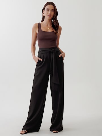 Tussah Loose fit Trousers 'MEGAN' in Black: front