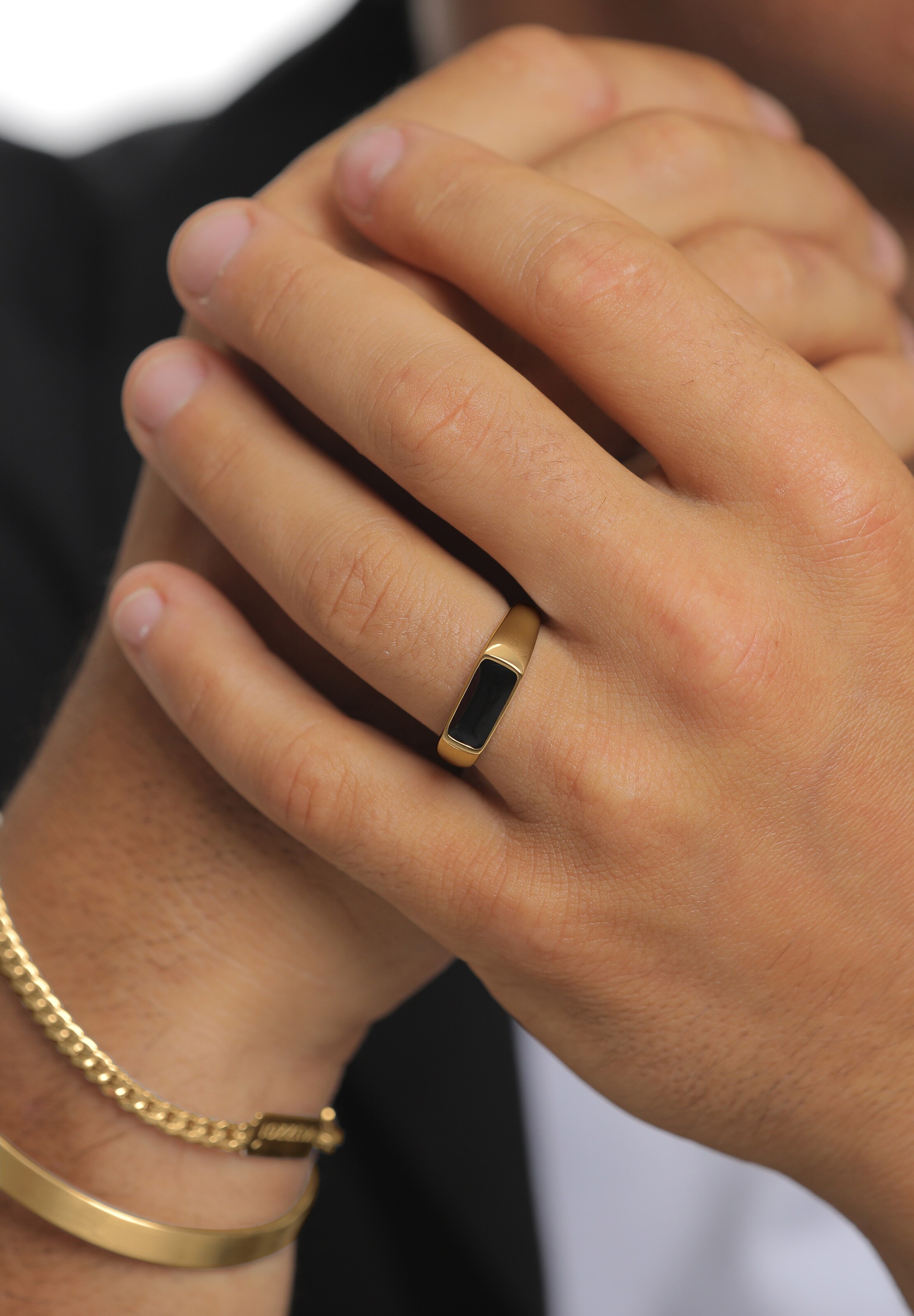 KUZZOI Sormus värissä kulta: etupuoli