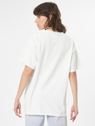 Tricou 'Sydney' de la Nasty Gal pe alb