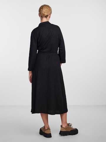 PIECESKošulja haljina 'SAPRIL' - crna boja