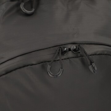 GUESS Rucksack 'Sondrio City' in Schwarz