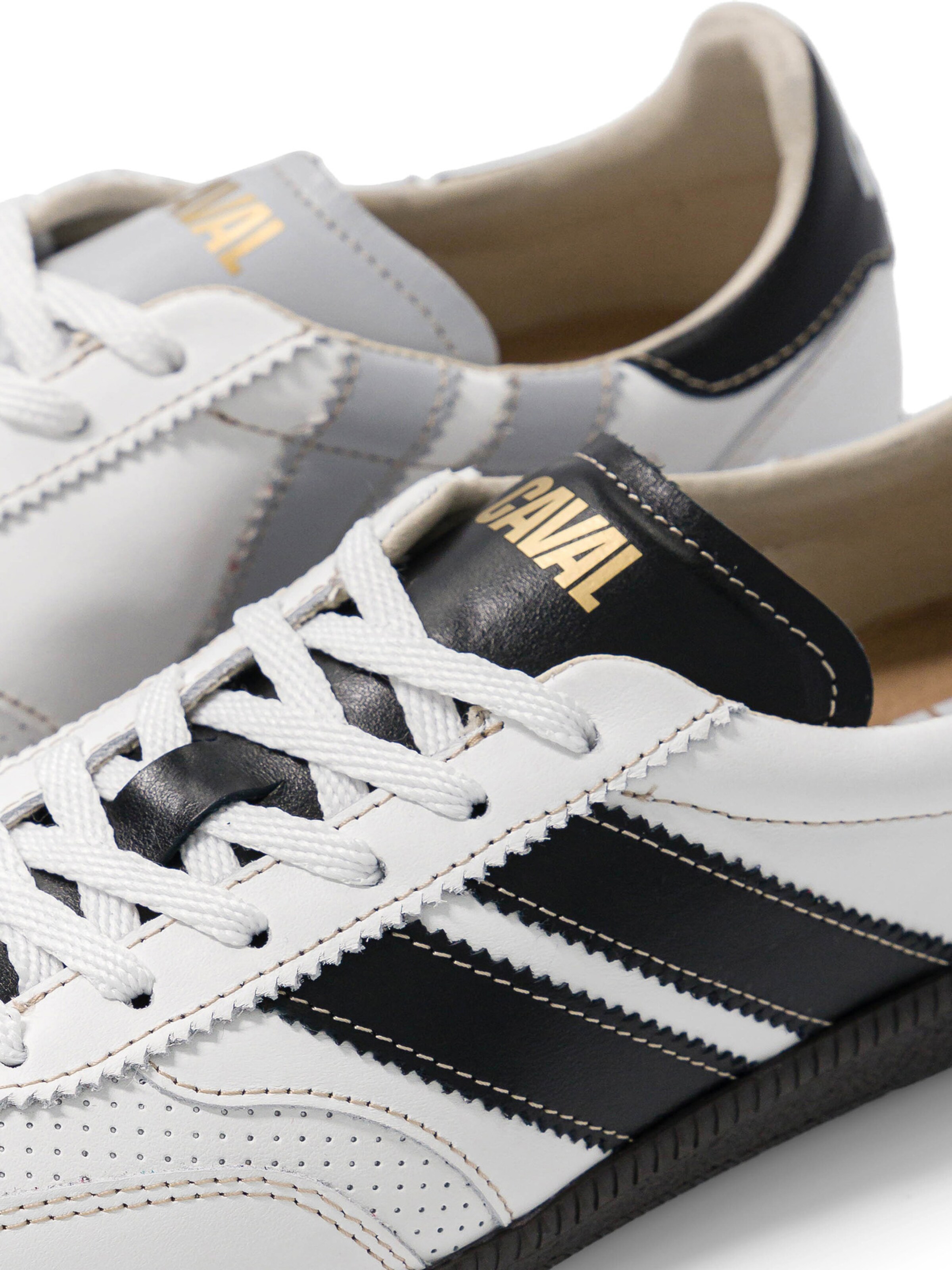 Caval - Sapatilhas baixas ' PULSE ' em branco