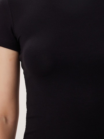 Maglietta 'T-Shirts' di Happiness İstanbul in nero