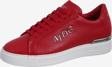 Baskets basses MARCO DAN en rouge : devant
