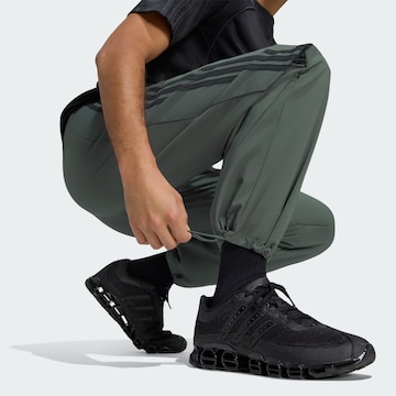 ADIDAS ORIGINALS - Loosefit Calças 'Teamgeist 26' em cinzento
