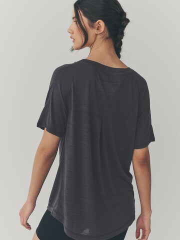 Maglia funzionale di Next in grigio