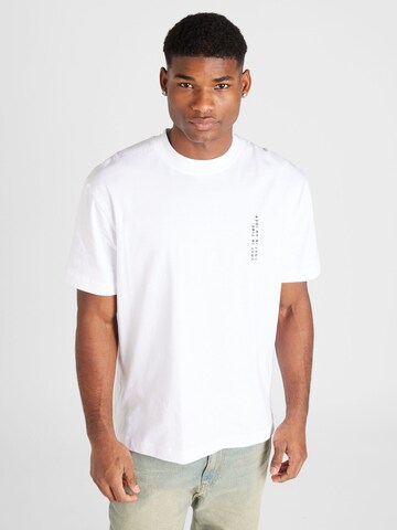 T-Shirt TOPMAN en blanc : devant