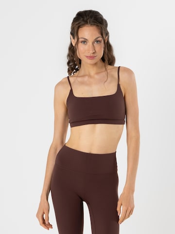 dayr Sports Top 'Scoop Bra' in Brown: front