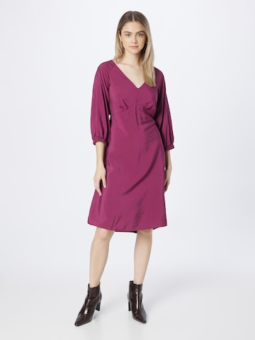 Robe Closet London en violet