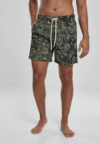 Shorts de bain Urban Classics en vert : devant