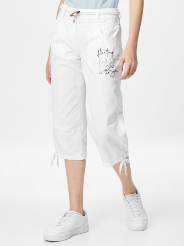 Soccx Regular Pants in White: front