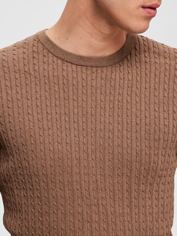 SELECTED HOMME Sweater 'Berg' in Brown