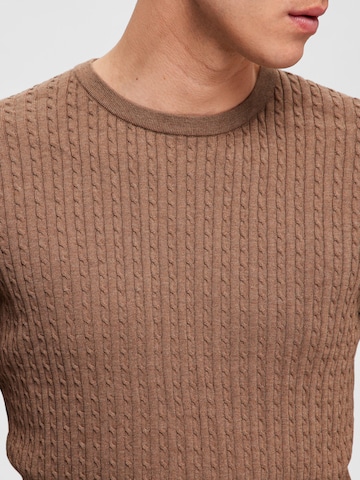 SELECTED HOMME Sweater 'Berg' in Brown