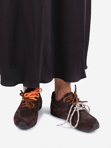 Sneaker bassa 'Myr-Aa' di BRONX in marrone