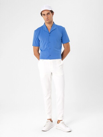 Antioch Regular fit Button Up Shirt in Blue
