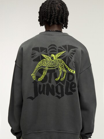Pull&Bear Sweatshirt in Grijs: voorkant