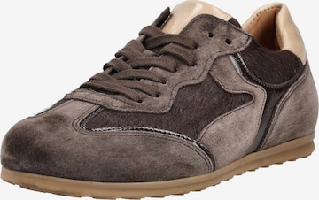 Baskets basses GABOR en marron : devant