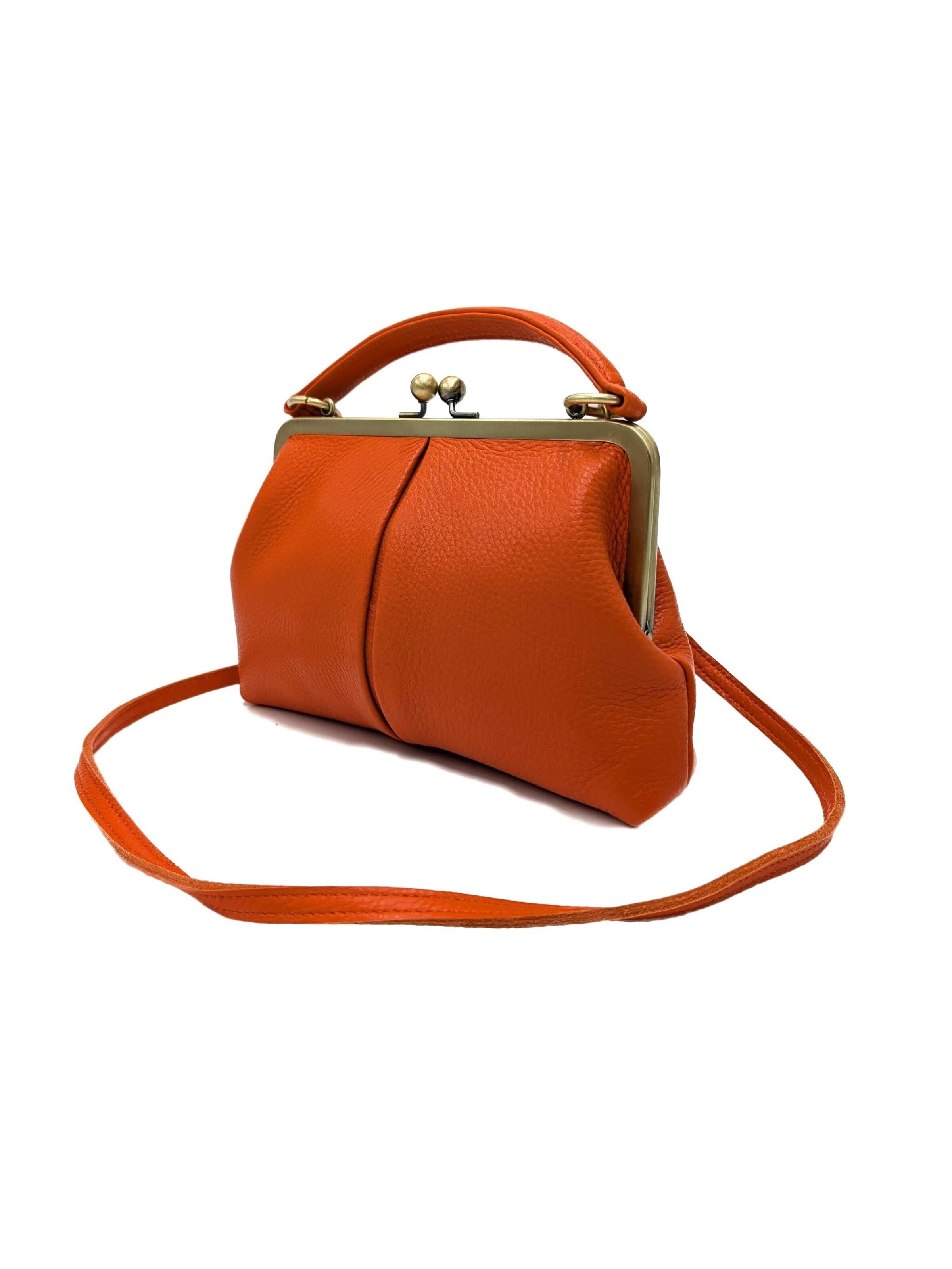 Borsa a mano 'Kleine Olive – Leder Handtasche & Umhängetasche' di Taschenkinder in arancione