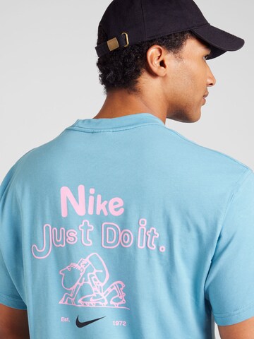 Nike Sportswear T-Shirt in Blau