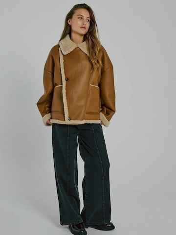 Veste mi-saison 'Hanny' NORR en marron