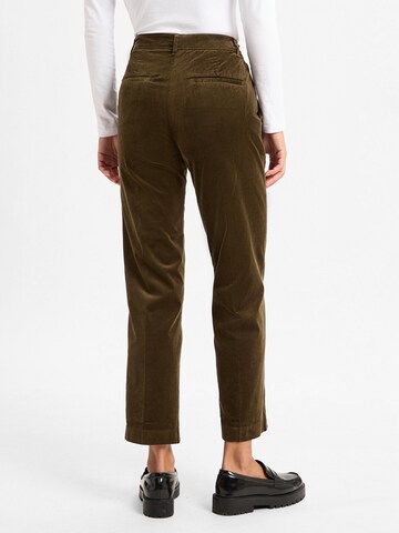 Marie Lund Regular Trousers in Green
