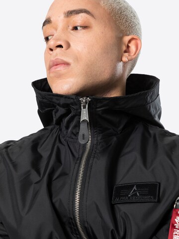 ALPHA INDUSTRIES Jacke in Schwarz